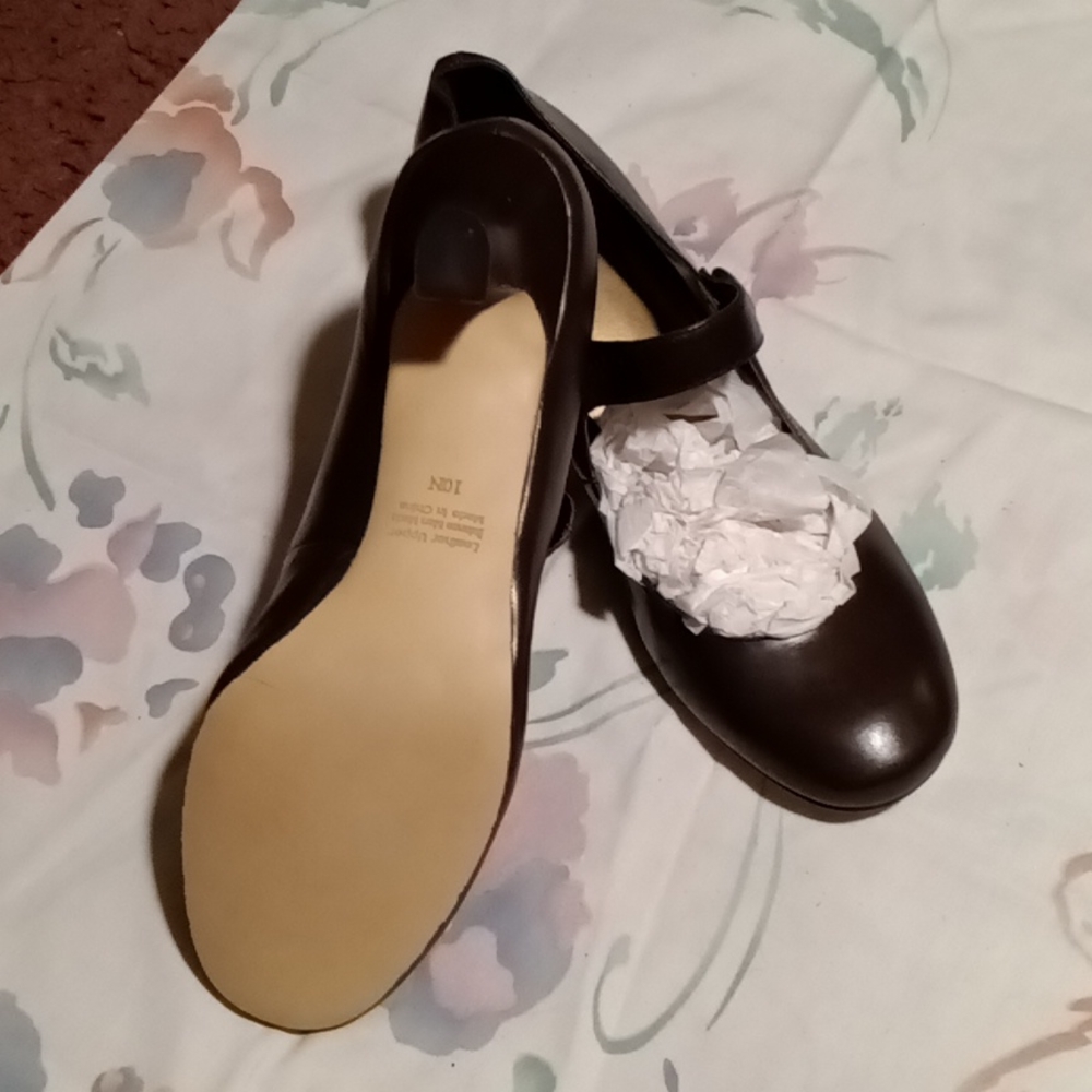 Heel - Picture 2 of 4